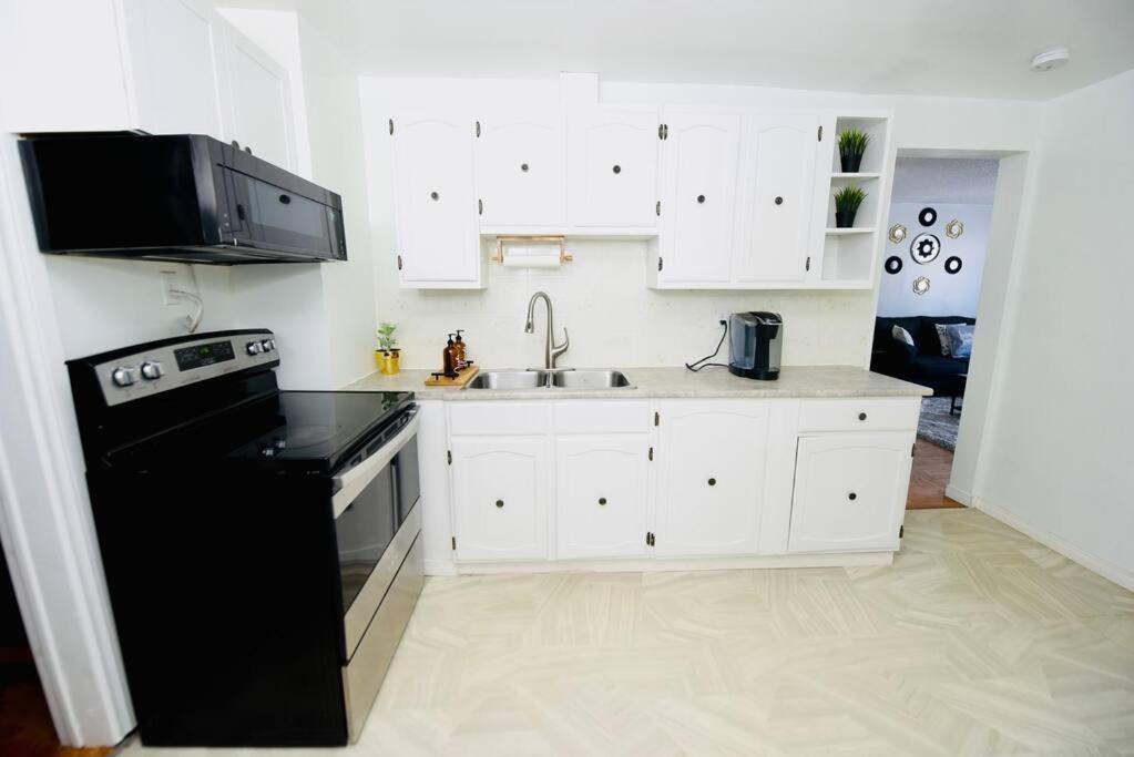 Prime Location Duo Nest & Rest Apartman Kingston Kültér fotó